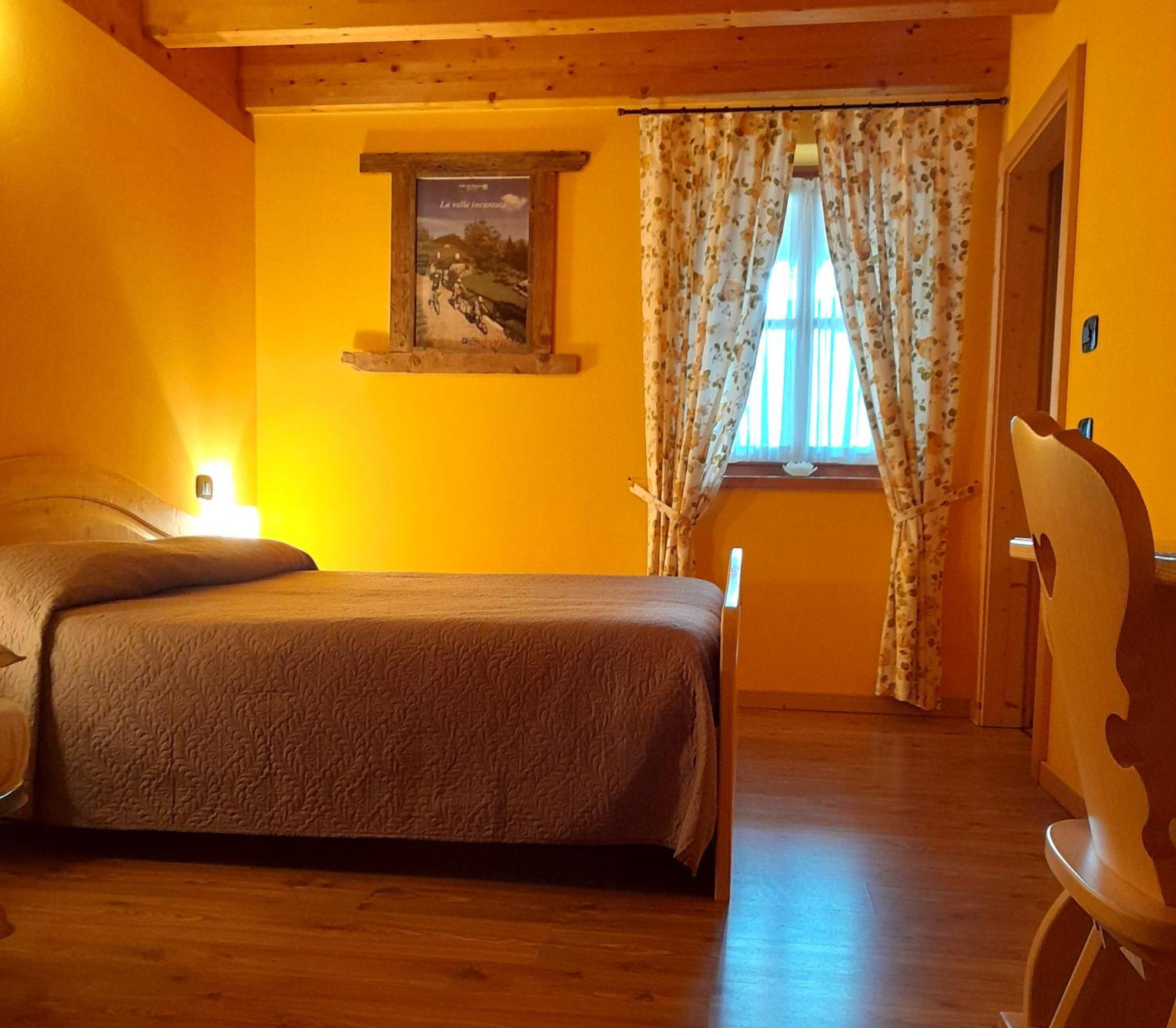 B&B Chalet Dolomiti Sant'Orsola エクステリア 写真